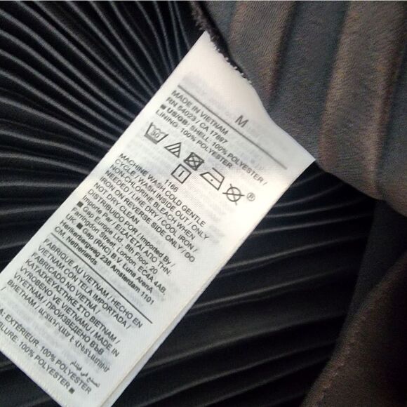 Banana Republic Metallic Pleated Women's Top - Silver Black New With Tags - Picture 12 of 14